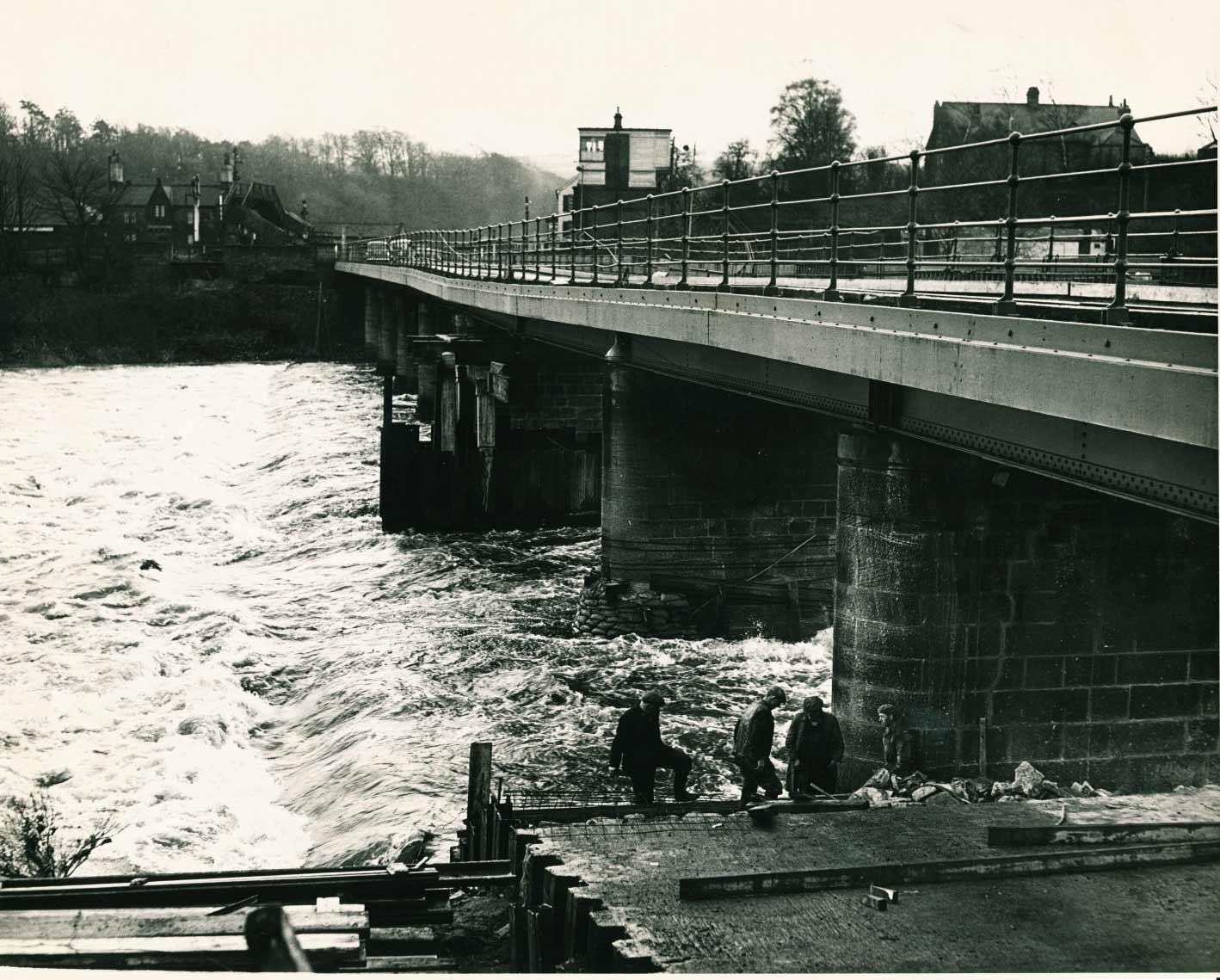 Repairing Wylam Bridge in January 1958